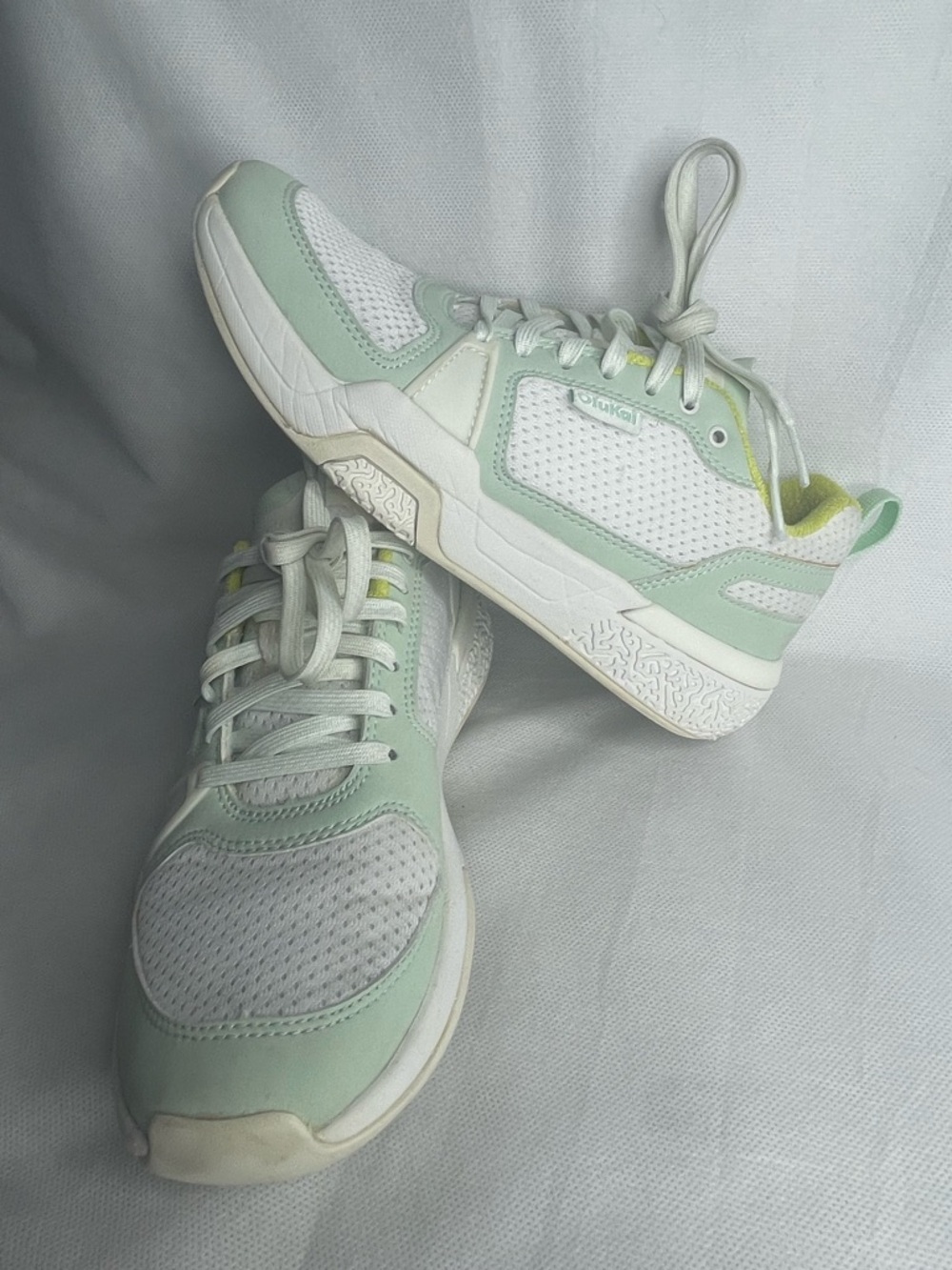 Olukai Anau Womens Pickleball Sneakers Shoes Size US 7 Bright White/ Pale Mint